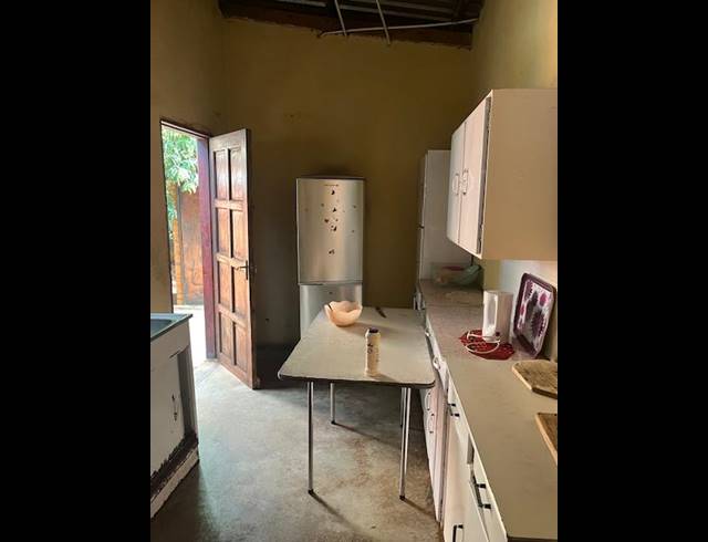 2 BEDROOM HOUSE FOR SALE IN ZONKIZIZWE